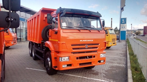 Самосвал Камаз 6520