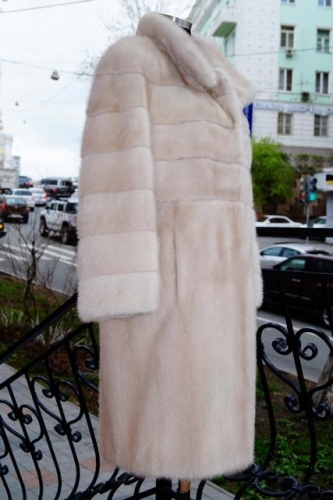 Пальто из норки